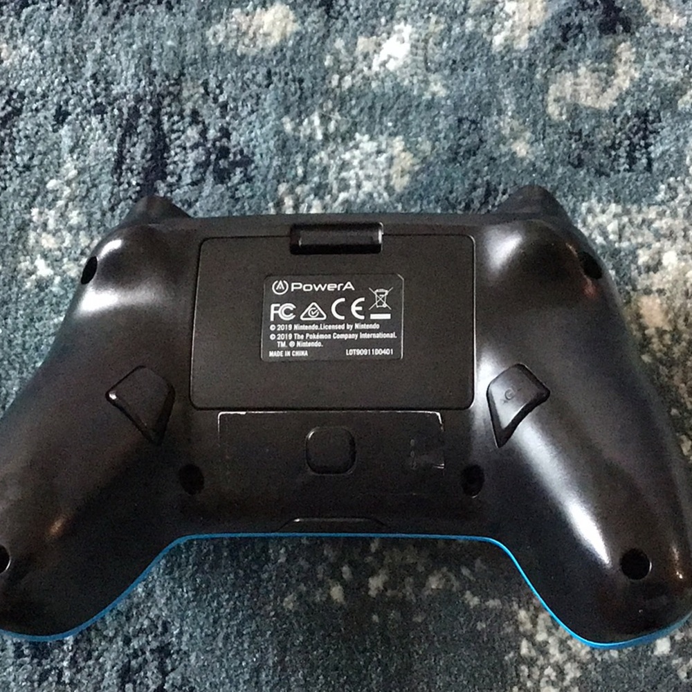 Pokemon Wireless Controller - Picture 3 of 3